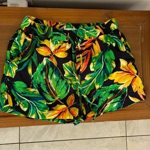 Nicole Miller Tropical Linen Shorts
